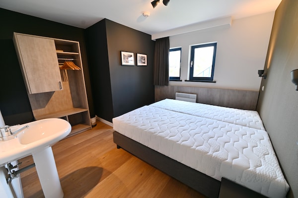 Foto van Modern Appartement in België met Bubbelbad - Vakantiehuis in Durbuy - BedRoom
