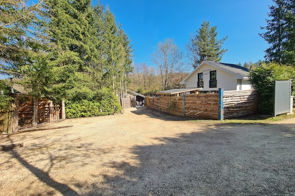 Foto van Chalet vlakbij Durbuy met tuin en BBQ - Vakantiehuis in Durbuy - ExteriorSummer
