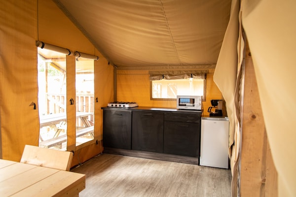 Foto van Gezellige Glampingtent in de Ardennen - Vakantiehuis in Dochamps - Kitchen
