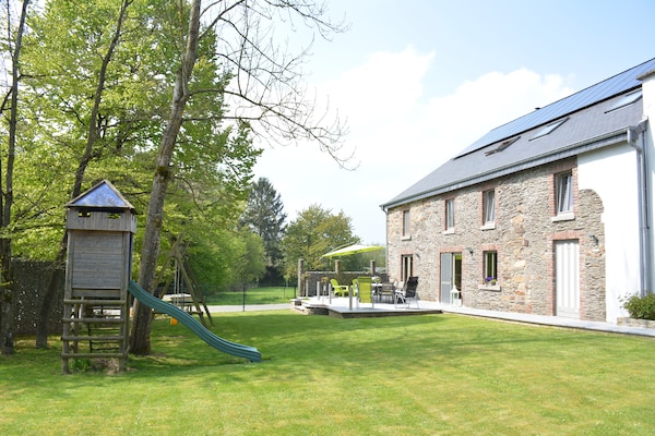 Foto van Champlon Villa nabij Forest - Vakantiehuis in Champlon - ExteriorSummer