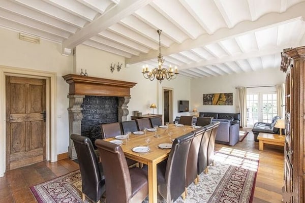 Foto van Karaktervolle villa - fantastische locatie - Vakantiehuis in Érezée - DiningRoom