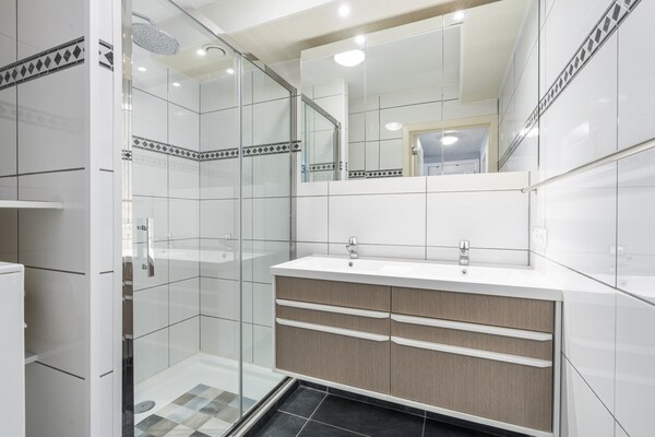 Foto van Aangenaam appartement op de 2e verdieping - Vakantiehuis in Blankenberge - BathRoom