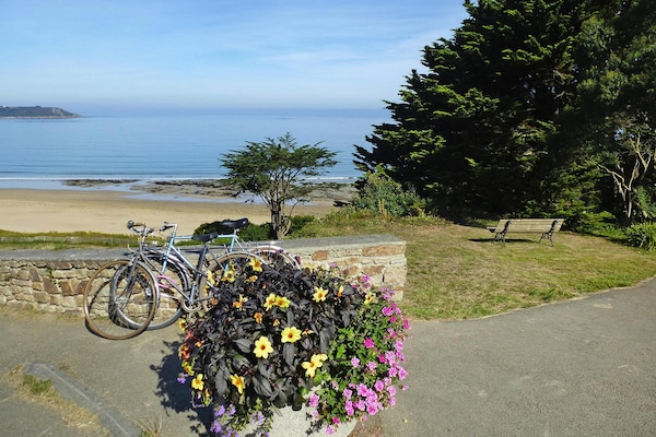 Foto van Vakantiehuis Locquirec bij Strand - Vakantiehuis in Locquirec - AreaSummer1KM