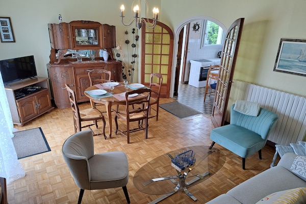 Foto van Huis in Treompan bij Zandstrand - Vakantiehuis in Ploudalmézeau - DiningRoom