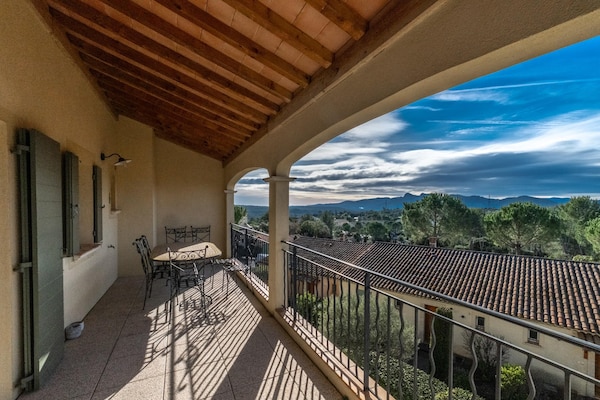 Foto van Ontspannende La Motte-schuilplaats voor - Vakantiehuis in La Motte - TerraceBalcony