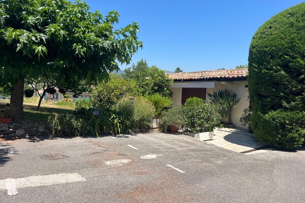 Foto van Villa Lou Pantail, Cagnes-sur-Mer - Vakantiehuis in Cagnes-sur-Mer - ExteriorWinter
