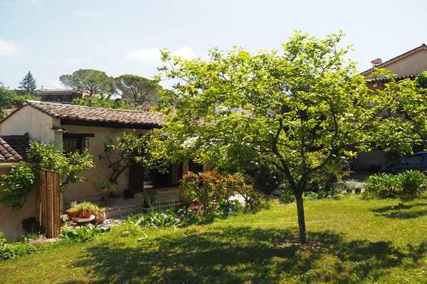 Foto van Villa Lou Pantail, Cagnes-sur-Mer - Vakantiehuis in Cagnes-sur-Mer - ExteriorSummer