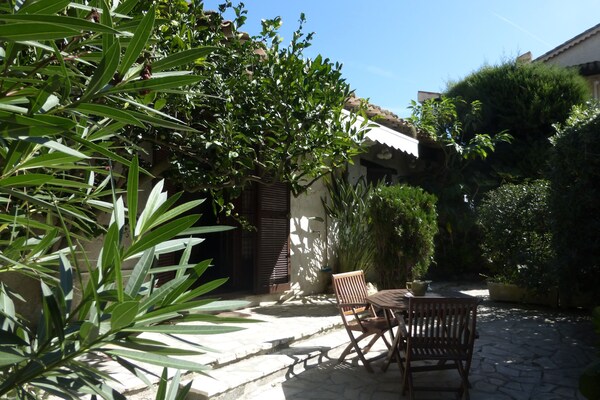 Foto van Villa Lou Pantail, Cagnes-sur-Mer - Vakantiehuis in Cagnes-sur-Mer - ExteriorSummer