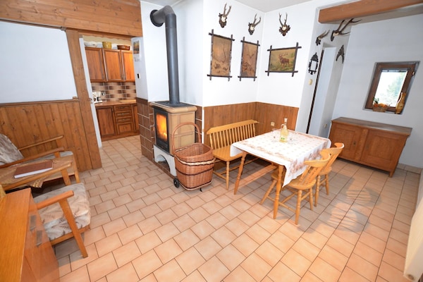 Foto van Chalet in Malá Skála bij Skiliften - Vakantiehuis in Malá Skála - DiningRoom