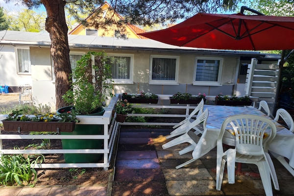Foto van Bungalow Garden Idylle, Berlijn - Vakantiehuis in Berlin - TerraceBalcony