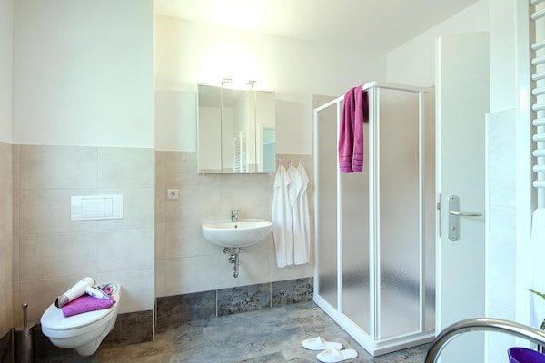 Foto van Gezellige bungalow in Storkow am See - Vakantiehuis in Storkow - BathRoom