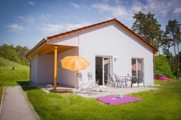 Foto van Gezellige bungalow in Storkow am See - Vakantiehuis in Storkow - ExteriorSummer