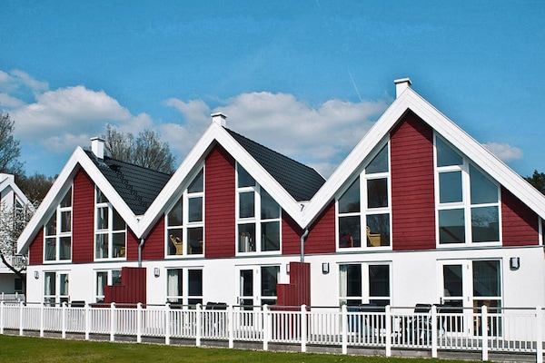 Foto van Rijtjeshuizen in het kasteelpark Bad Saarow - Vakantiehuis in Bad Saarow - ExteriorSummer