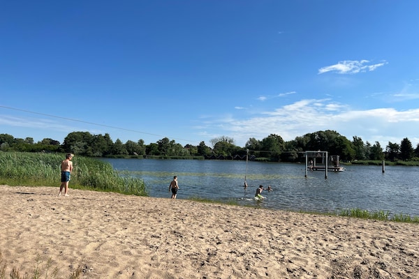 Foto van Appartement in Dargun met zwembad en kinderboerderij - AreaSummer5KM