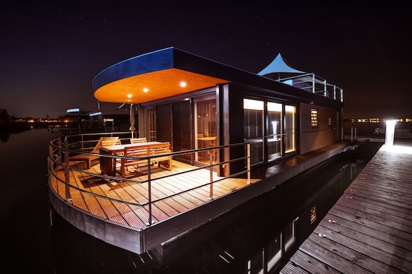 Foto van 1-slaapkamer woonboot - Vakantiehuis in Bitterfeld-Wolfen - Untagged