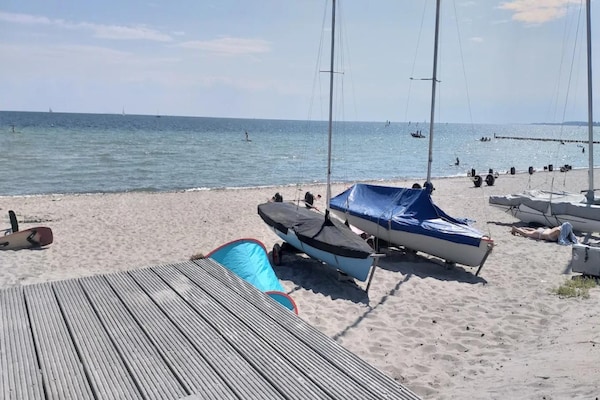 Foto van Moderne rijtjeswoning met wifi in Buchholz am Müritzsee - AreaSummer5KM