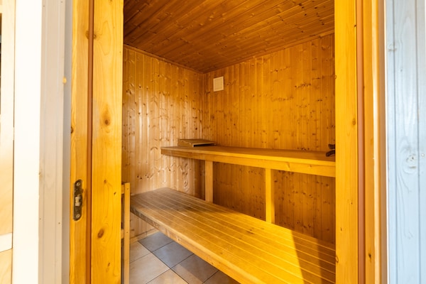 Foto van Vakantiehuis in vakantiepark Mueritz - Vakantiehuis in Rechlin - Wellness