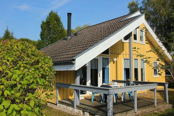 Foto van Vakantiehuis in Scandinavische stijl - Vakantiehuis in Granzow - ExteriorSummer