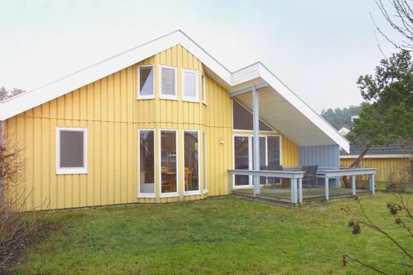 Foto van Vakantiehuis in Scandinavische stijl - Vakantiehuis in Granzow - ExteriorSummer
