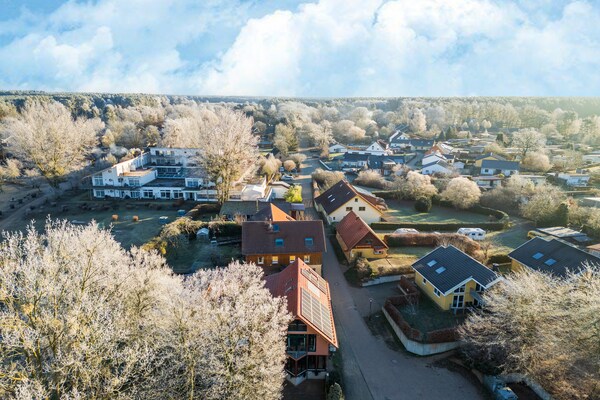 Foto van Elegant ingericht vakantieappartement - Vakantiehuis in Granzow - ExteriorSummer