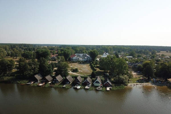 Foto van Vakantiehuis met sauna in vakantiepark Mirow - Vakantiehuis in Granzow - AreaSummer1KM