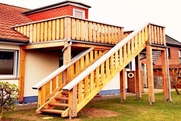 Foto van Prachtig vakantieappartement in Lubmin met uitzicht op Rügen - ExteriorSummer