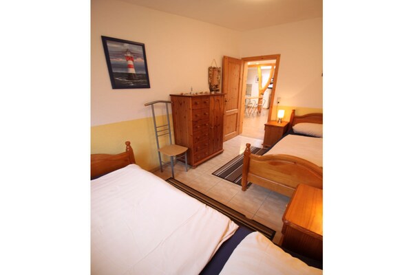Foto van 3-kamerappartement vlakbij de haven - begane grond met terras - Untagged