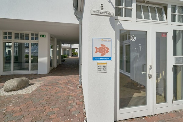 Foto van Vakantie aan de Oostzee met hond en balkon, Sellin - HallReception
