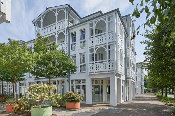 Foto van Vakantie aan de Oostzee met hond en balkon, Sellin - ExteriorSummer