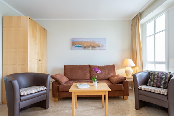 Foto van Vakantie aan de Oostzee met hond en balkon, Sellin - LivingRoom