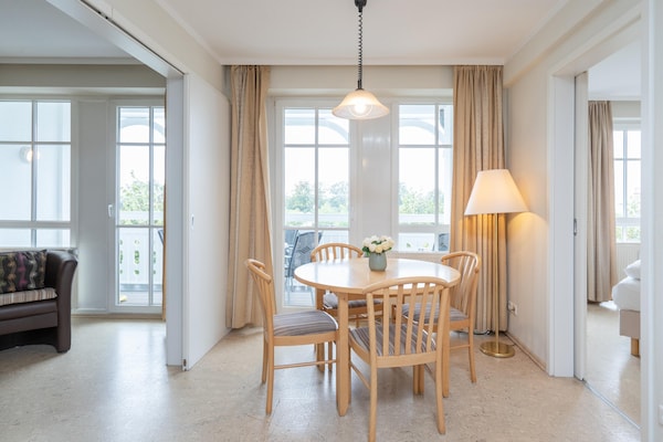 Foto van Vakantie aan de Oostzee met hond en balkon, Sellin - DiningRoom