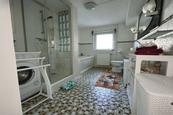 Foto van Rietgedekt huis vlakbij de Elbe - Vakantiehuis in Balje - Untagged