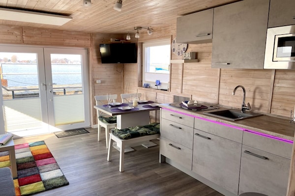 Foto van 2-slaapkamer woonboot - Vakantiehuis in Fehmarn \/ Burgtiefe - Untagged