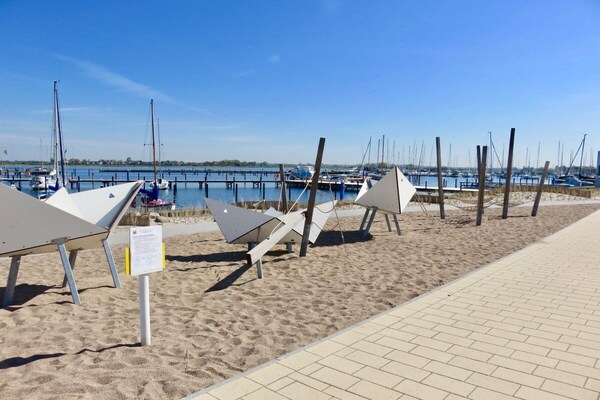 Foto van 2-slaapkamer woonboot - Vakantiehuis in Fehmarn \/ Burgtiefe - Untagged