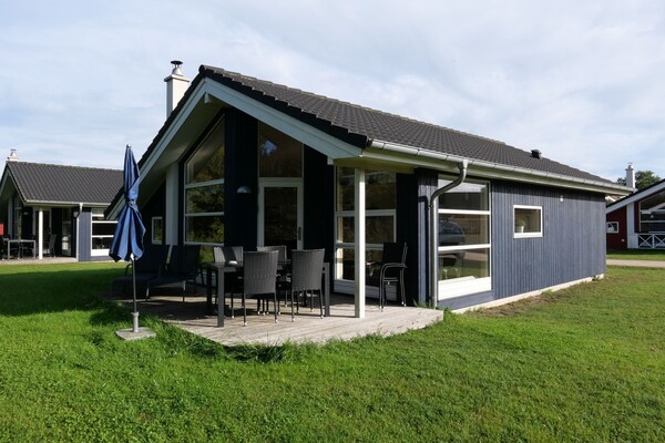 Foto van Chalet in Scandinavische stijl voor 6 personen - Vakantiehuis in Großenbrode - ExteriorSummer