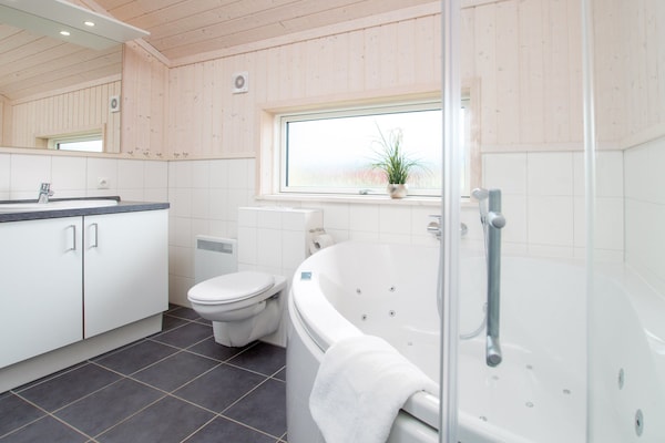 Foto van Art-Decor strandvilla - Vakantiehuis in Großenbrode - BathRoom