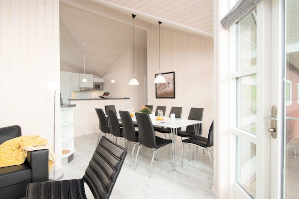 Foto van Baltische familievakantie voor 10 personen - Vakantiehuis in Großenbrode - DiningRoom