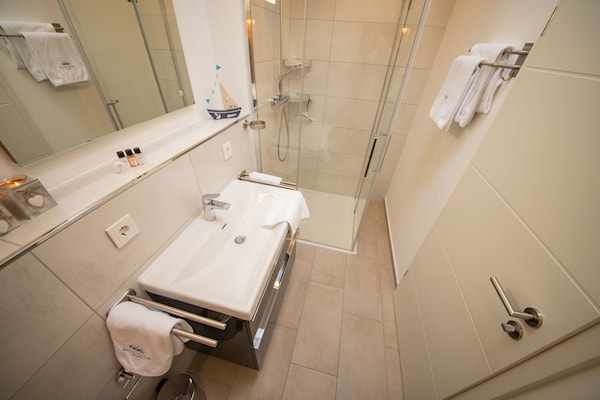 Foto van Vakantiehuis in Damp vlakbij het Oostzeestrand - Vakantiehuis in Damp - BathRoom