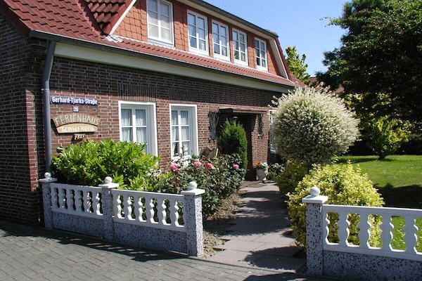 Foto van 1 in het Friesenhaus Andi & Andi - Vakantiehuis in Carolinensiel - Untagged