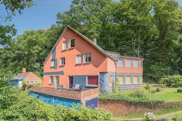 Foto van Bernhard Hoetger in het Willi Ohler-huis - Vakantiehuis in Worpswede - Untagged