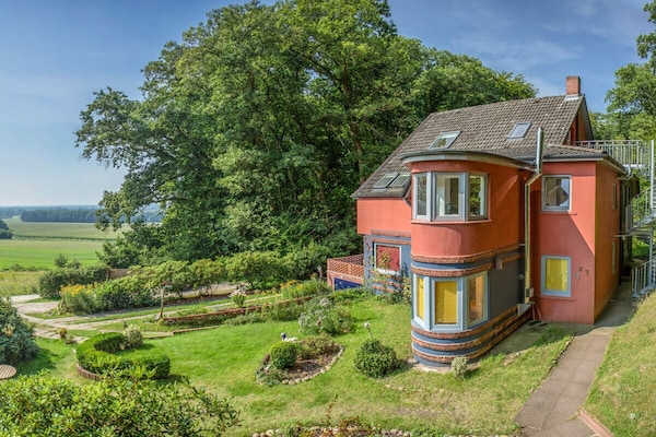 Foto van Bernhard Hoetger in het Willi Ohler-huis - Vakantiehuis in Worpswede - Untagged