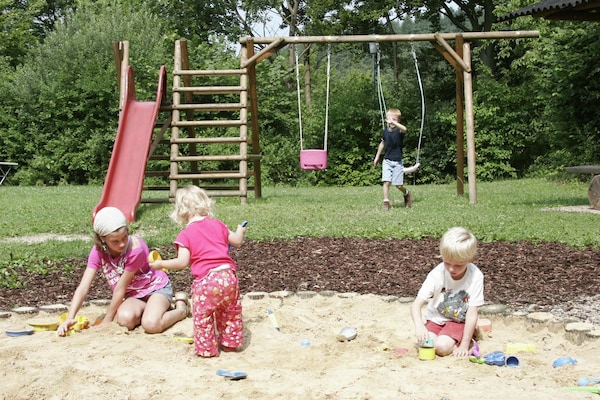 Foto van Vakantiehuis in Duitsland met Uitzicht - Vakantiehuis in Ronshausen - ParkFacilities