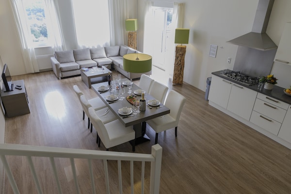 Foto van Modern penthouse met sauna - Vakantiehuis in Heimbach - DiningRoom