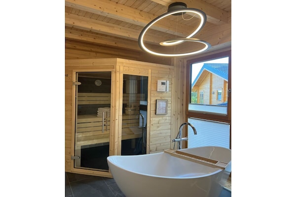 Foto van 44 - Bungalow Chalet Joscha - Vakantiehuis in Daun - Untagged