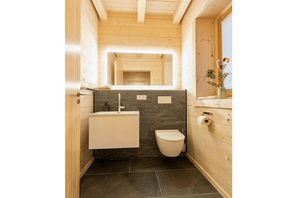 Foto van 44 - Bungalow Chalet Joscha - Vakantiehuis in Daun - Untagged