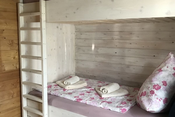 Foto van Bovenste terras van het meer - Vakantiehuis in Rieden - Untagged