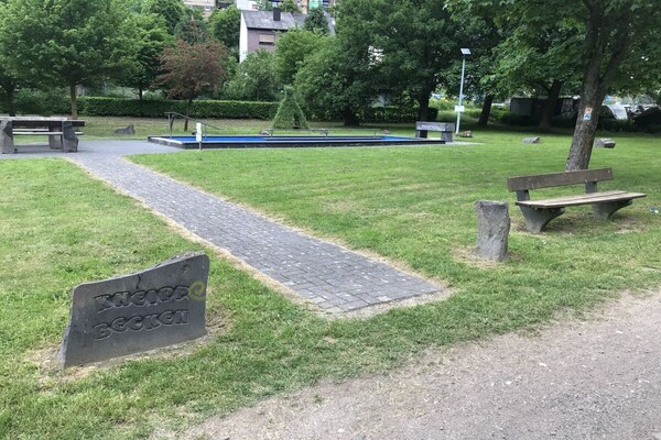 Foto van Bovenste terras van het meer - Vakantiehuis in Rieden - Untagged