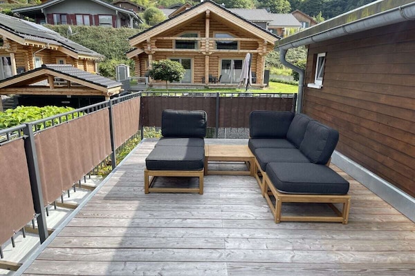 Foto van Bovenste terras van het meer - Vakantiehuis in Rieden - Untagged