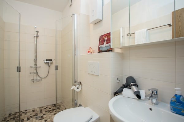 Foto van Appartement met balkon nabij Winterberg - Vakantiehuis in Winterberg - BathRoom