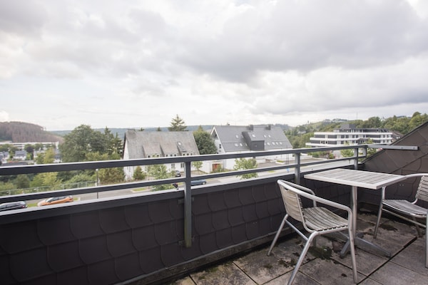 Foto van Appartement met balkon vlakbij het bos - Vakantiehuis in Winterberg - TerraceBalcony